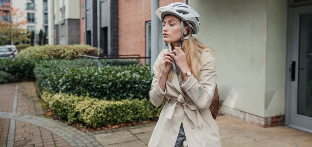 mujer bicicleta